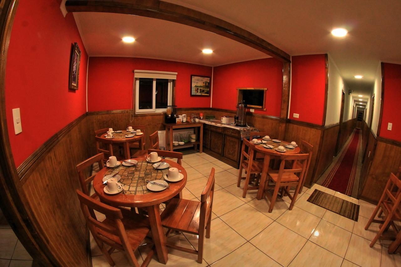 Hostal America En Puerto Natales Eksteriør billede