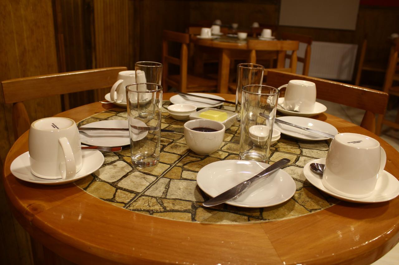 Hostal America En Puerto Natales Eksteriør billede